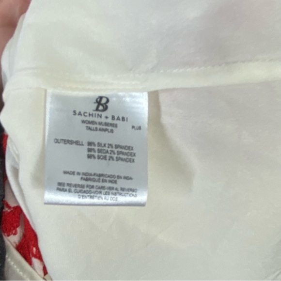 SACHIN & BABI Off White Embroidered Lace Up Silk Top size Small - Picture 6 of 6